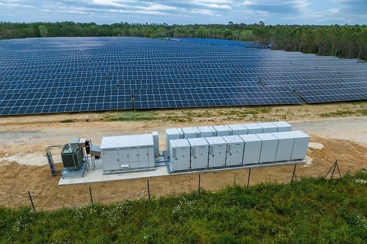 Tchad : Près de 25 milliards de FCFA pour deux centrales solaires hybrides