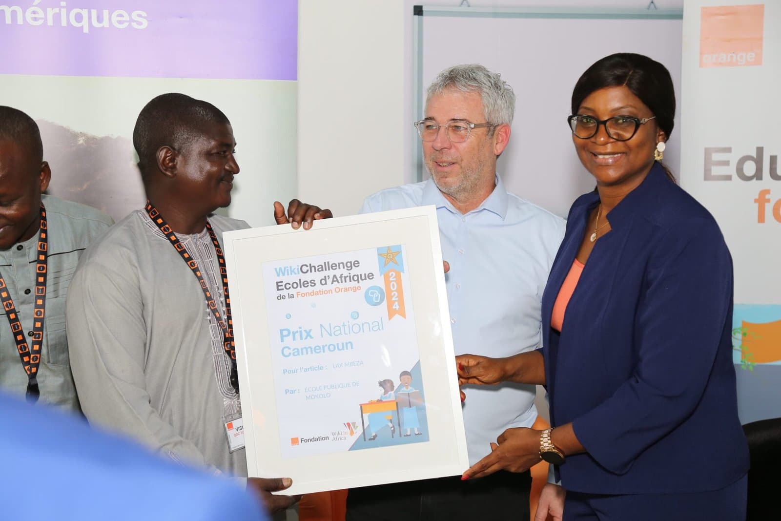 L’école primaire d’application 1 de Mokolo, lauréate de la 6e édition du Concours WikiChallenge école d’Afrique pour son projet « Lak Mbeza » récompensée par la Fondation Orange.
