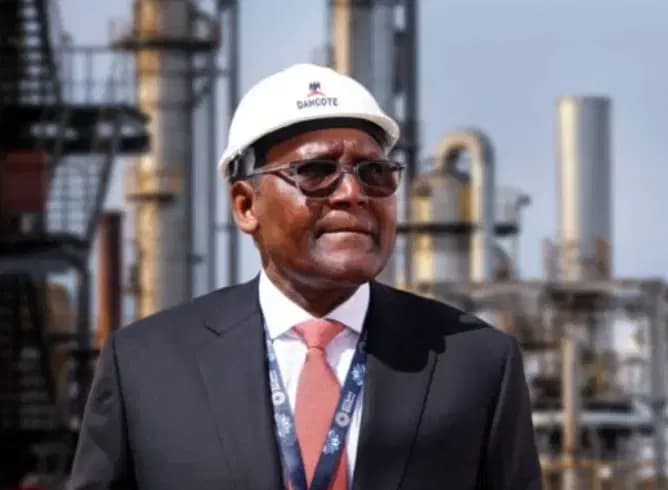 Aliko Dangote se retire de la présidence du Conseil d’administration de Dangote Cement