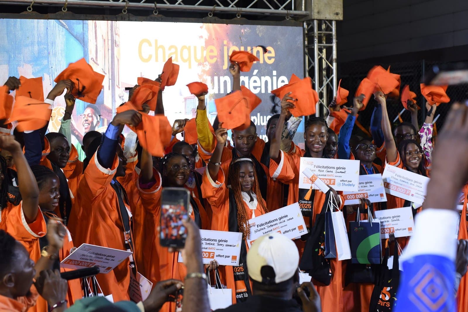 Orange Cameroun débourse près de 32 millions de FCFA pour les meilleurs bacheliers