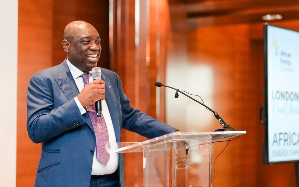 Émirats arabes unis : Le Camerounais René Awambeng obtient l’agrément de la Financial Services Regulatory Authority pour opérer comme société d’investissement