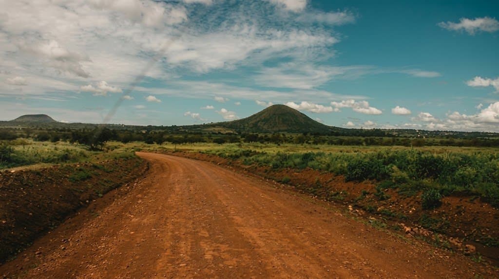 Adamaoua : 3,8 milliards de FCFA pour réhabiliter 136 km de routes rurales