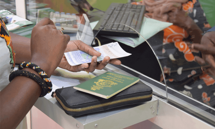 Congo : Le gouvernement instaure une redevance de 20% sur les transferts de fonds