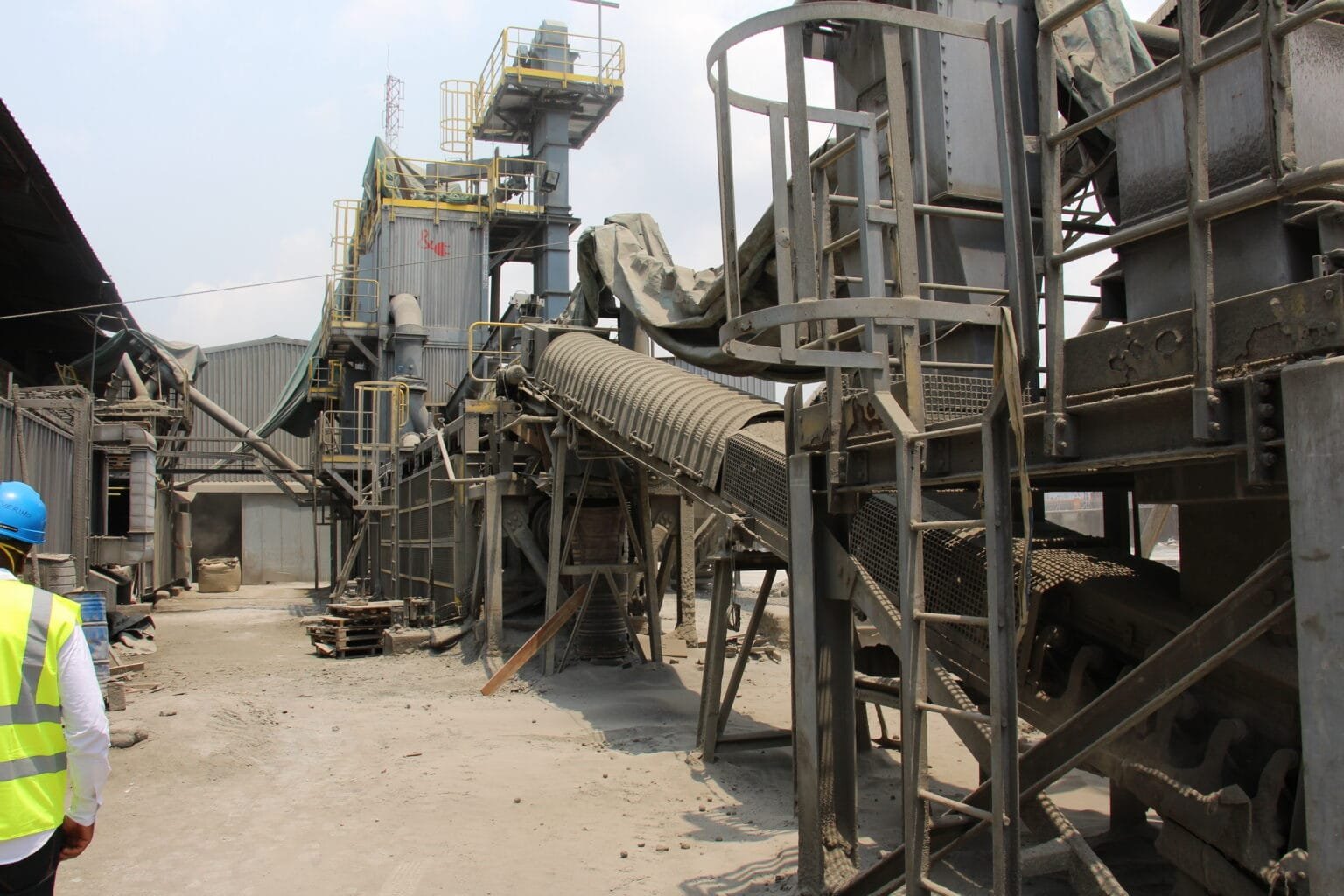 La société EGIN SA décroche un financement de 5,8 milliards de FCFA pour doper sa capacité de production et de stockage de ciment à Douala