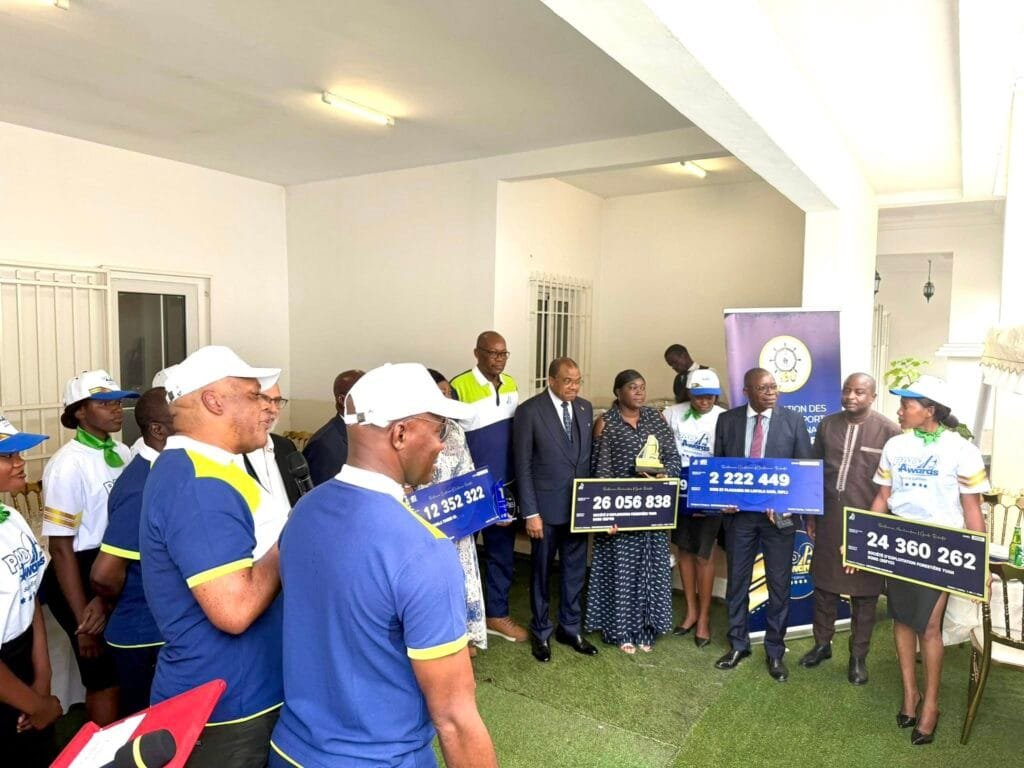 Douala – Brazzaville : Le PAD et la RTC SA distribuent 95 millions de FCFA aux chargeurs congolais