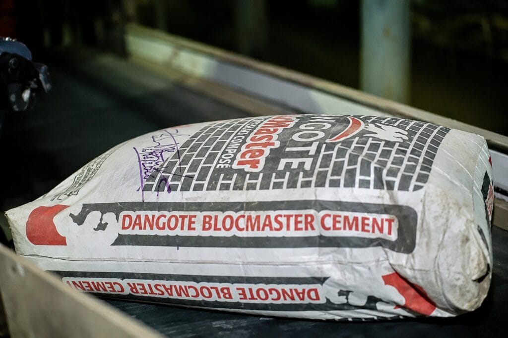 Dangote Cement Cameroun segmente son offre et lance un ciment conçu pour la fabrication de parpaings